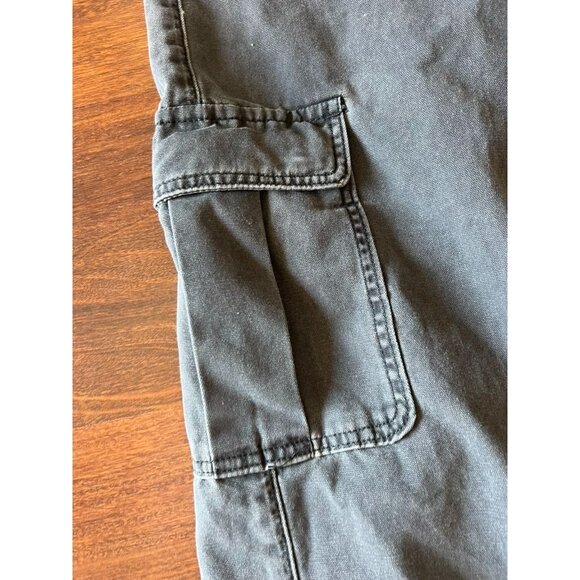 Y2K Superlow Cargo Pants Women’s Size 25 Gray/Black Low Rise Utility Streetwear - Picture 4 of 5